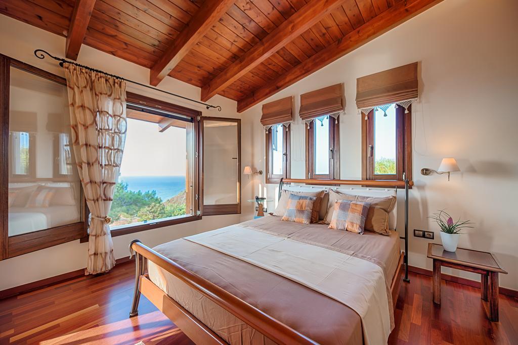 Villa Russelia Kalavarda Luaran gambar