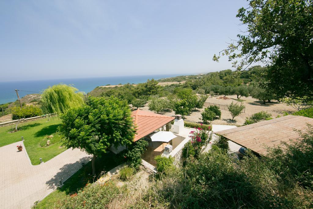 Villa Russelia Kalavarda Luaran gambar